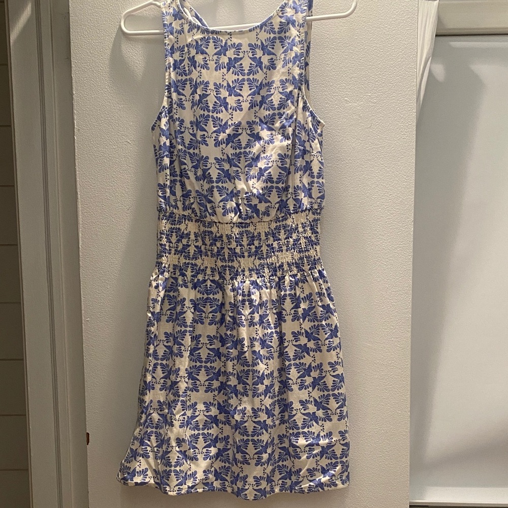 Universal Thread Blue and White Floral Top
